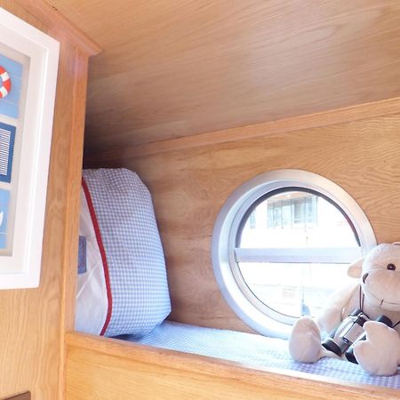 Отель Edinburgh - Houseboats Экстерьер фото
