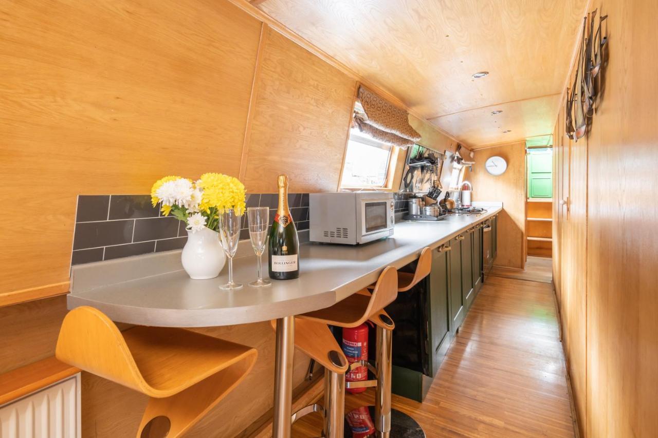 Отель Edinburgh - Houseboats Экстерьер фото