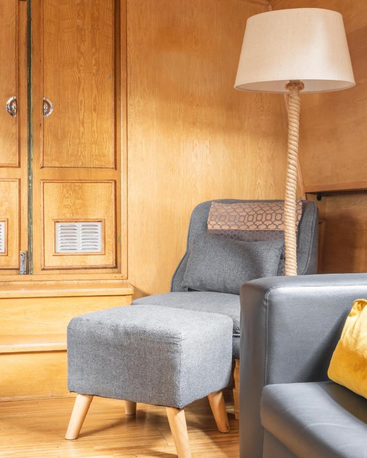Отель Edinburgh - Houseboats Экстерьер фото