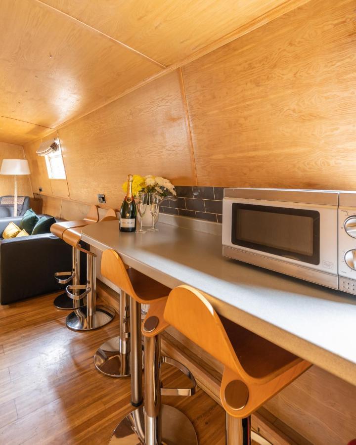 Отель Edinburgh - Houseboats Экстерьер фото