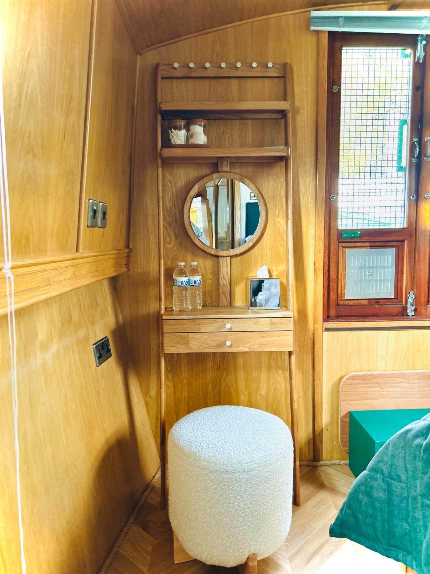 Отель Edinburgh - Houseboats Экстерьер фото